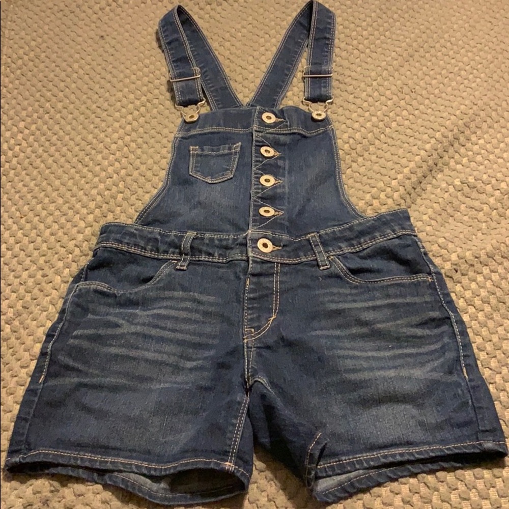 Shorts overall